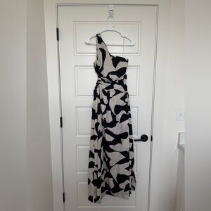 NWOT Abercrombie & Fitch One Shoulder Cutout Maxi Dress - Black & Beige